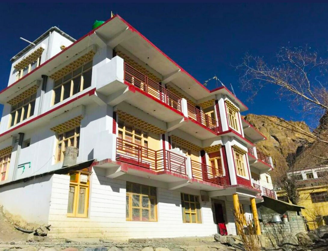 Escape-Inn-Kaza-hotel