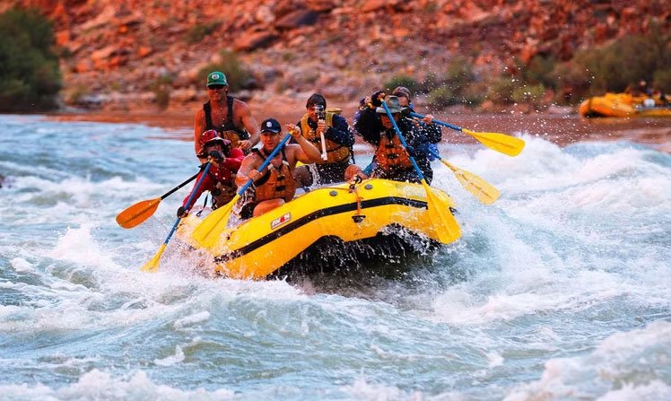 white-water-rafting-on-the-Sindhu-River